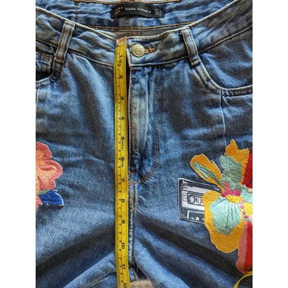 NWOT ZARA Trafaluc Denimwear Floral Embroidered Patch Slit Jeans Size 4 - Picture 14 of 16